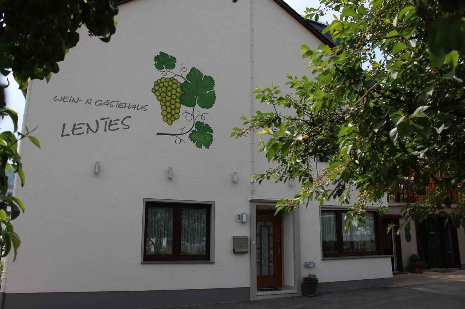 Wein- Und Gaestehaus Lentes Hotel Trittenheim Exterior photo